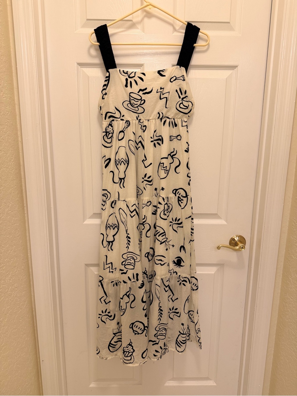 Blu Pepper Black & Cream Abstract Print Tiered Empire-Waist Tie-Back Dress, Sm